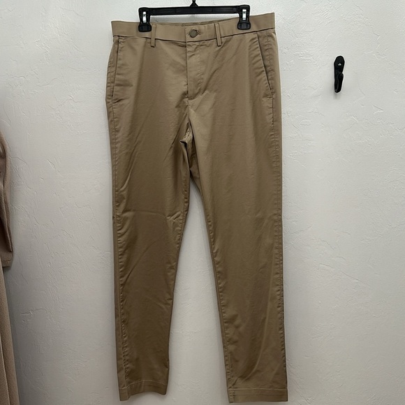 Banana Republic Slim Fit Core Temp Chino Workwear Khaki Pants - Picture 9 of 13